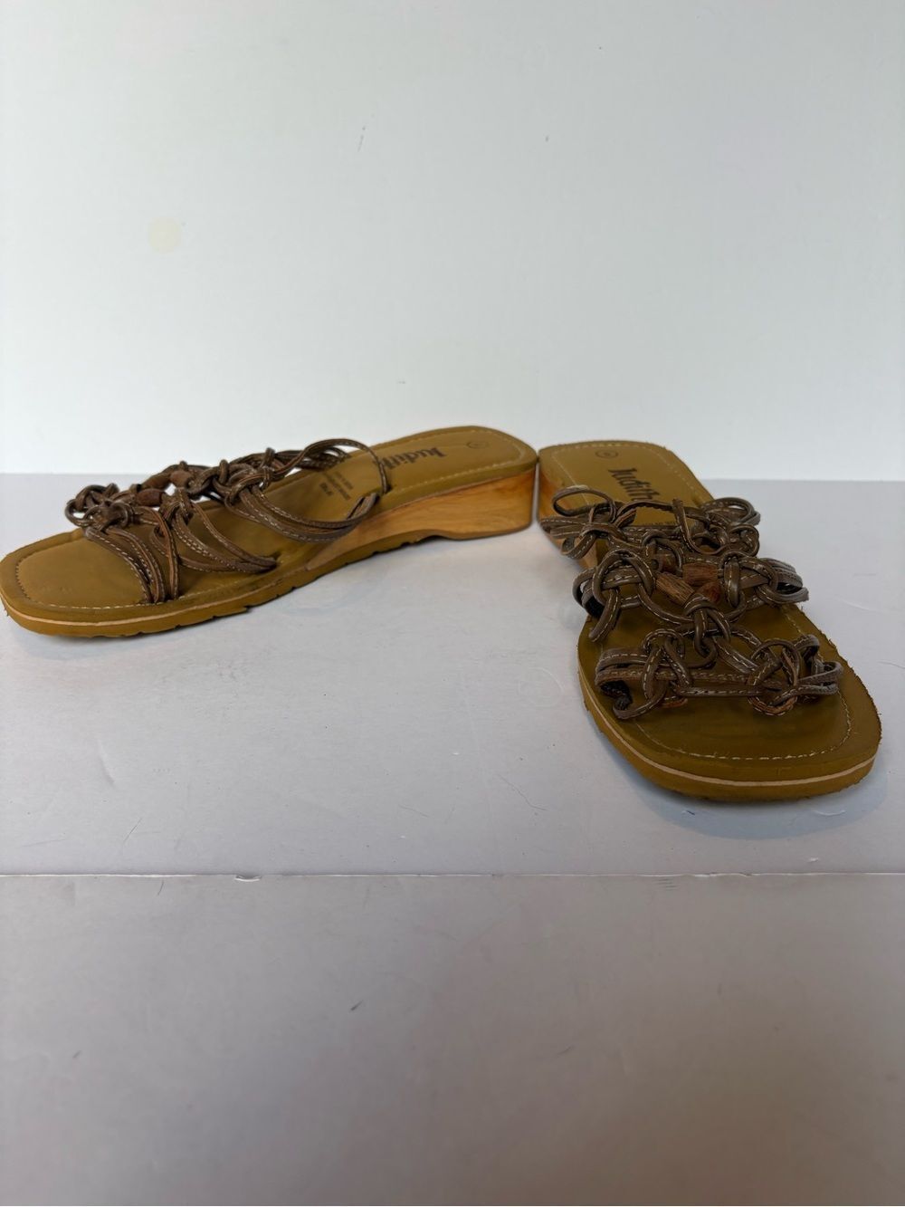 Judith Brown Women's Braided Leather Slide Sandals Bead Accents Size 8